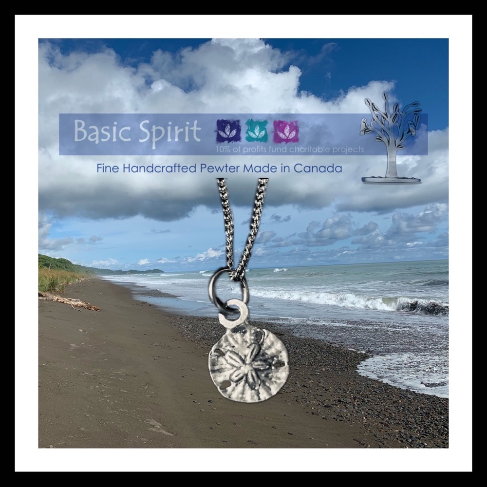 NEW Basic Spirit Sand Dollar Necklace